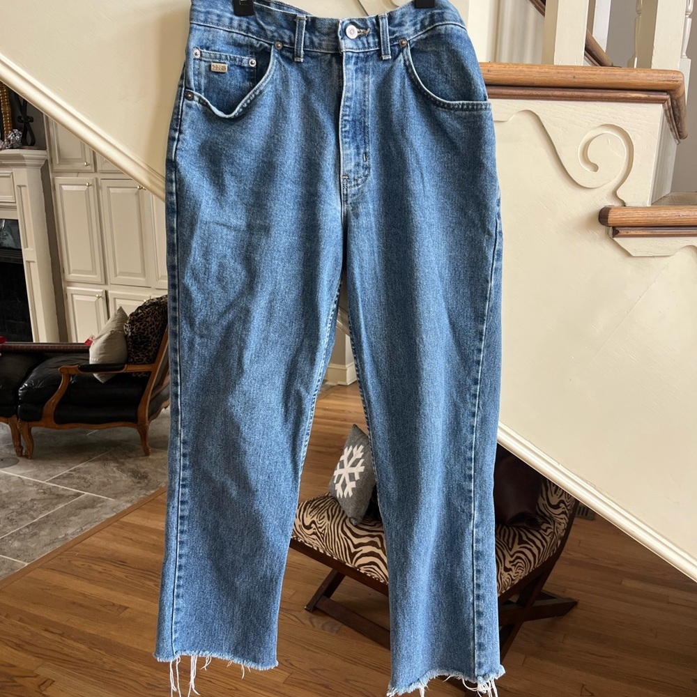 Classic Straight-Leg Women’s Jeans in Medium Blue